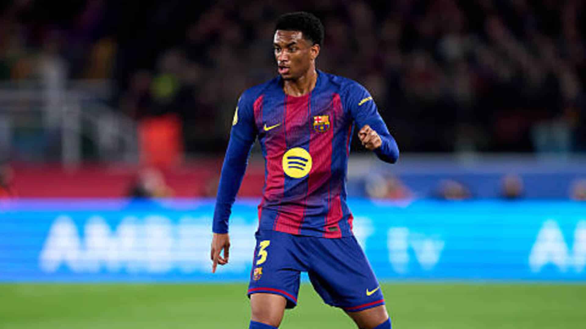 Barcelona weighing Alejandro Balde sale amid mounting interest