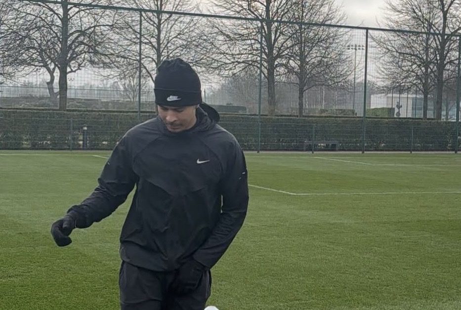 English-Nigerian Dele Alli trains at Tottenham to rebuild fitness