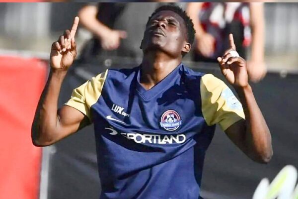 Scottish Premiership: Burkinabe striker Pierre Landry Kabore inspires Hearts to 1-0 win over Aberdeen