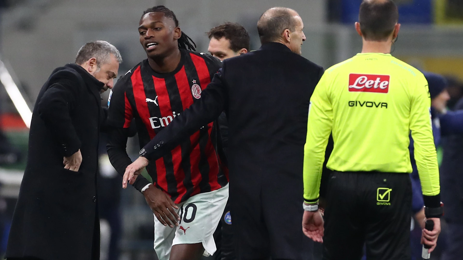 AC Milan weigh selling Rafael Leao following breakdown with manager Allegri