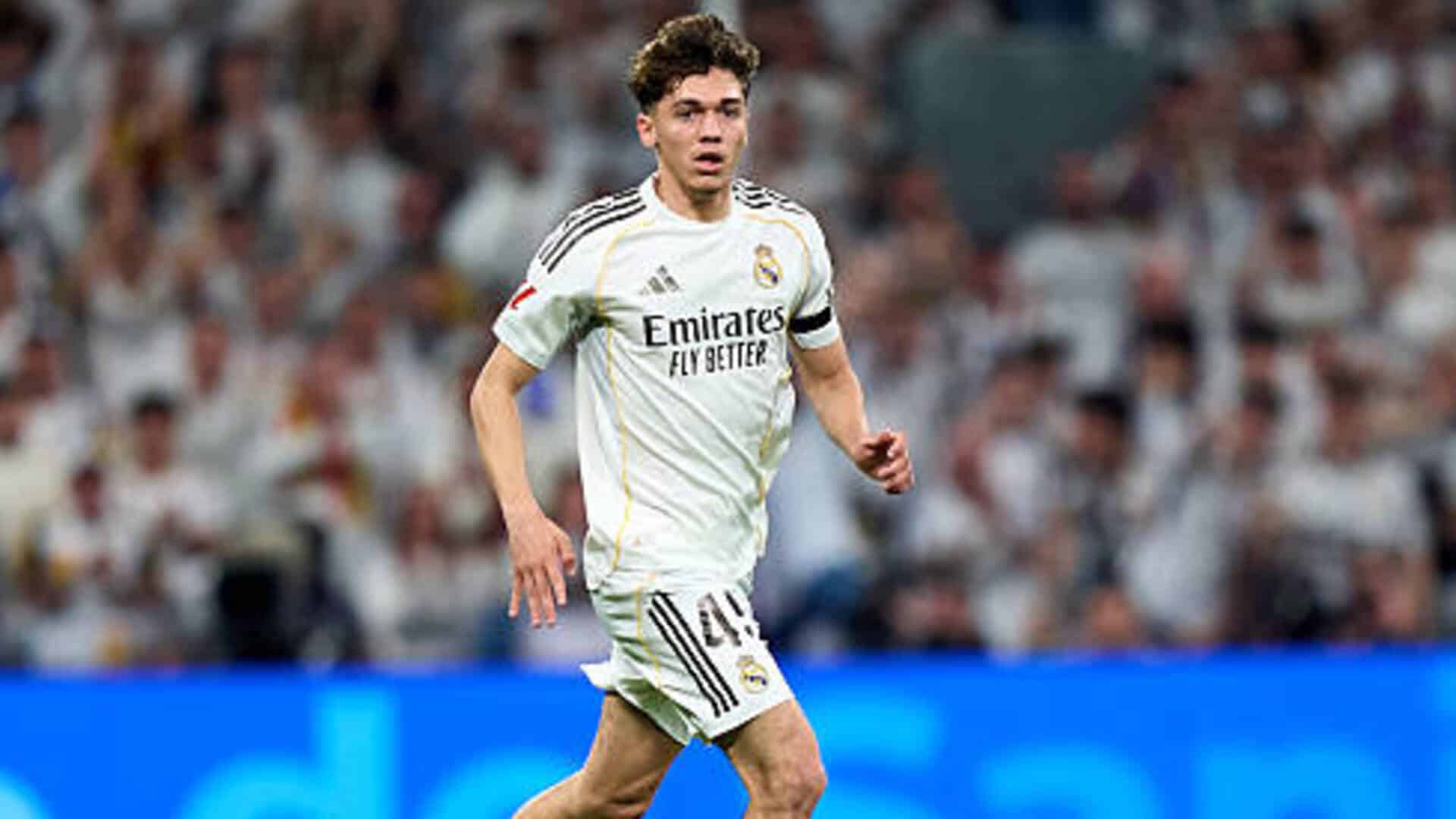 Thiago Pitarch ends international future speculation with Spain commitment