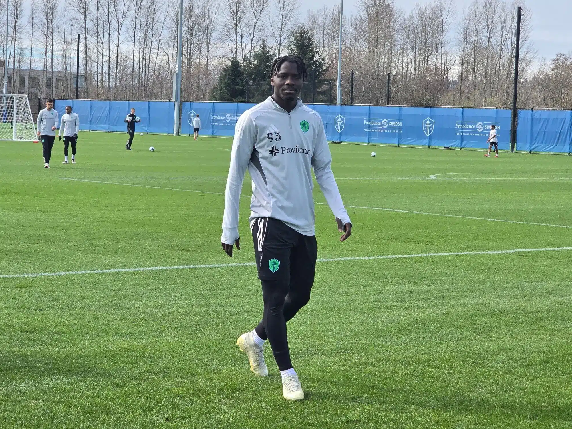 Georgi Minoungou dribbling during training