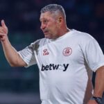 Tanzania: Simba coach Steve Barker named Coach of the Month