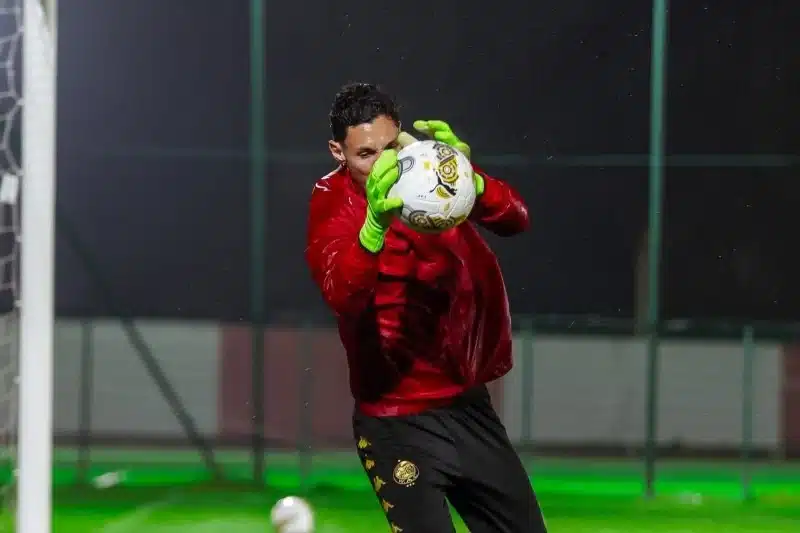 Wydad AC goalkeeper Abdelali Mhamdi suffers rib injury