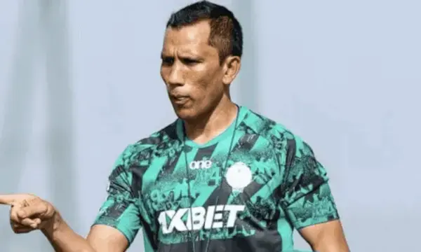 Botola Pro 1: Raja Athletic Club coach Fadlu Davids demands more from players after win against Olympique Safi