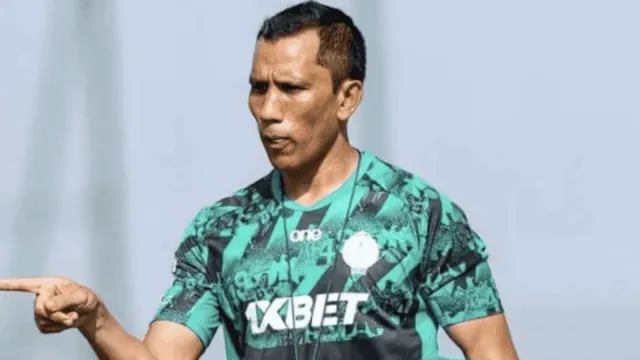 Botola Pro 1: Raja Athletic Club coach Fadlu Davids demands more from players after win against Olympique Safi
