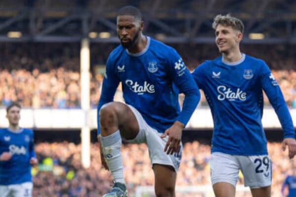 Beto brilliance delights Everton hero Tony Hibbert after Chelsea win