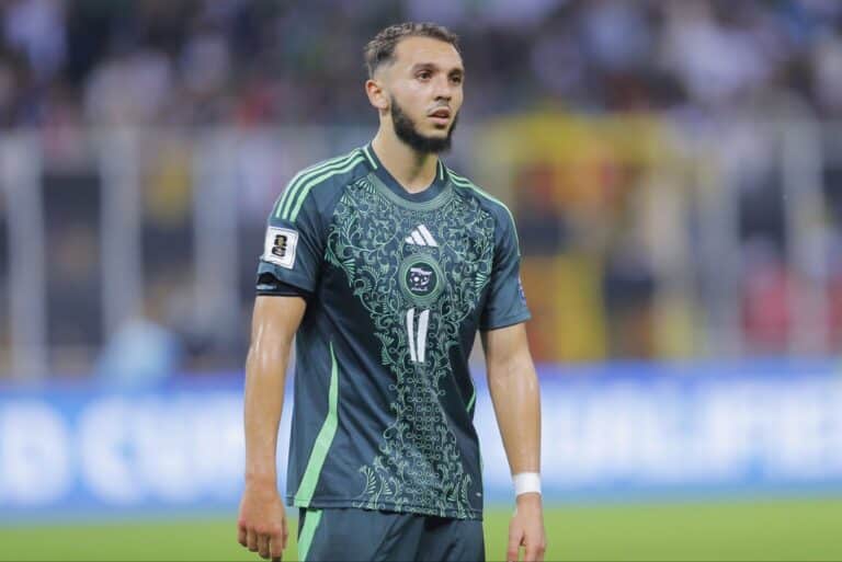 Amine Gouiri training with Algeria