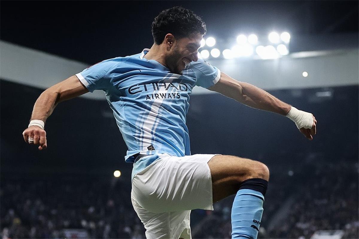 Omar Marmoush deserves a starting spot at Manchester City – Former Chelsea striker Tony Cascarino