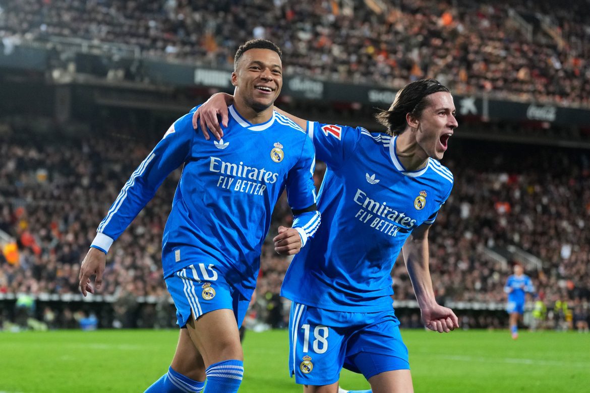 Franco-Cameroonian star Kylian Mbappé flies to Paris for knee treatment