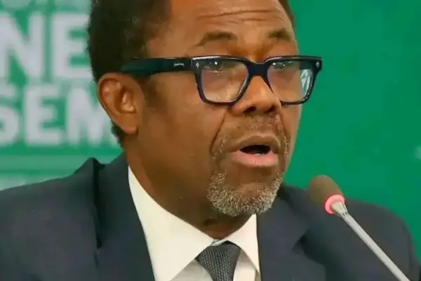 Véron Mosengo presents vision for FECOFA