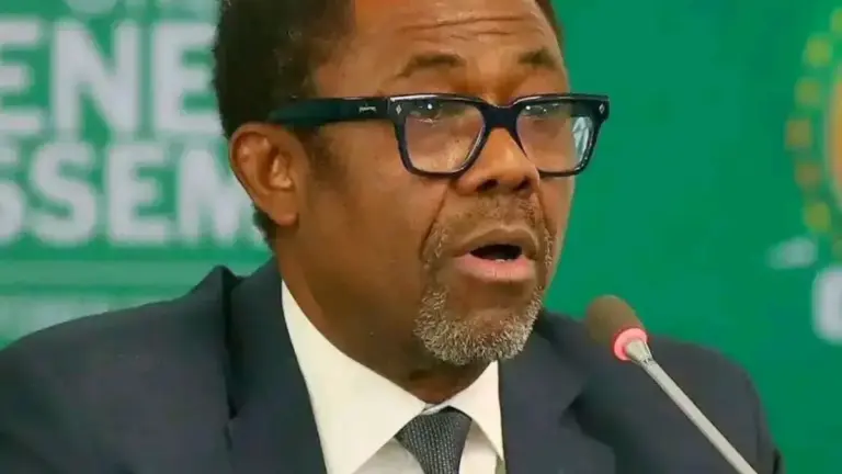 Véron Mosengo presents vision for FECOFA