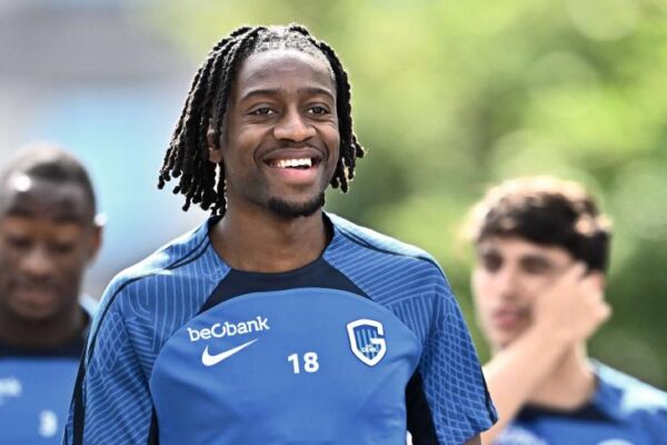 Joris Kayembe in action for Genk