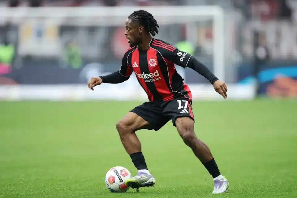 Elye Wahi celebrating for OGC Nice