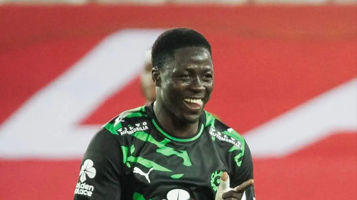Omar Diakité celebrating after scoring for Cercle Brugge
