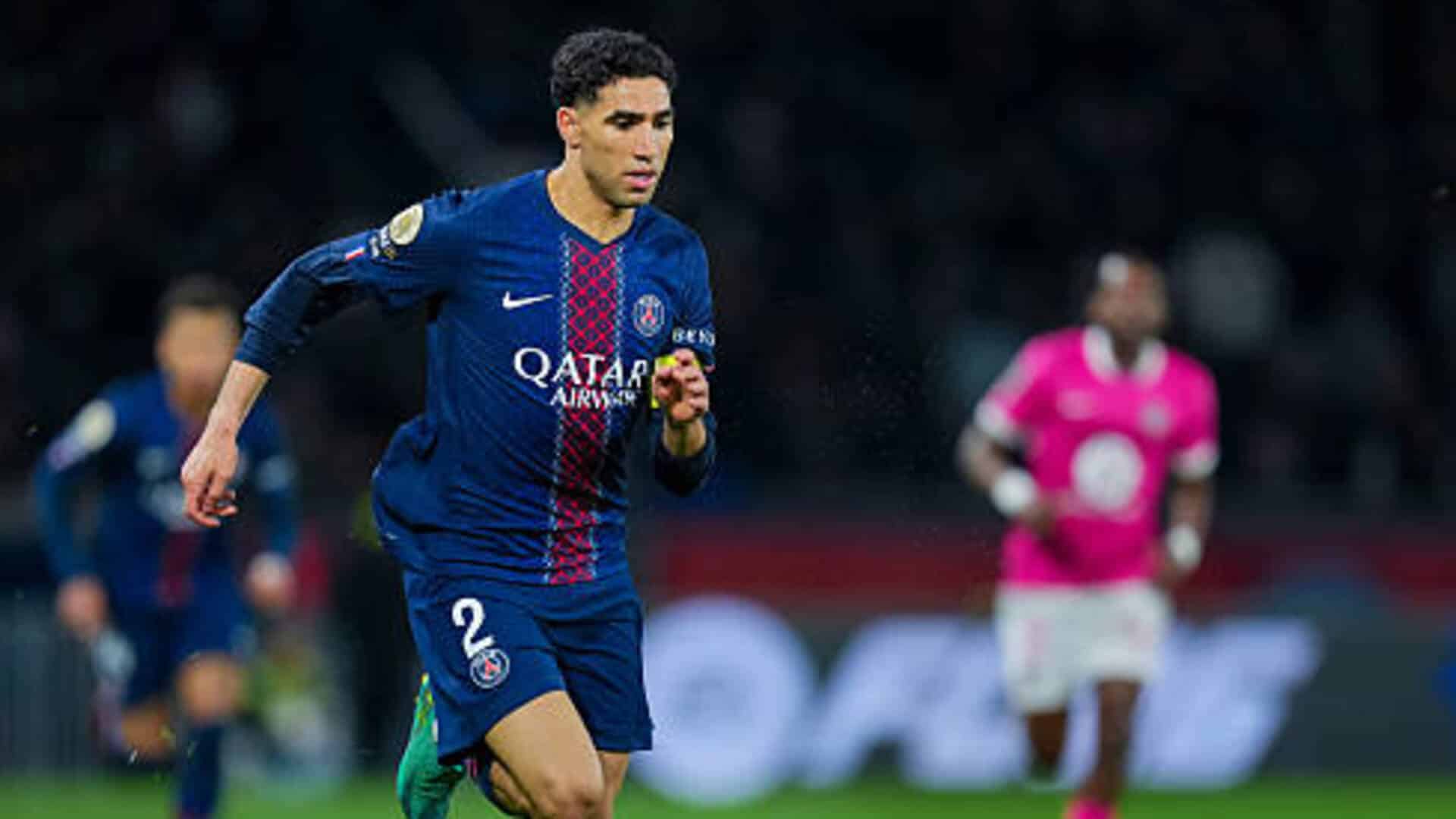 Achraf Hakimi celebrates 200th PSG appearance