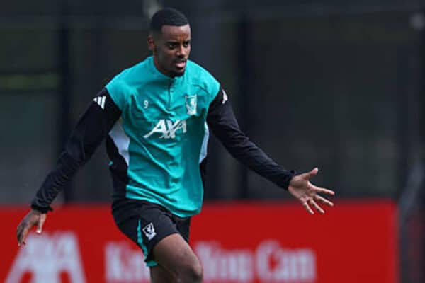 Alexander Isak sends heartfelt support to injured Hugo Ekitike