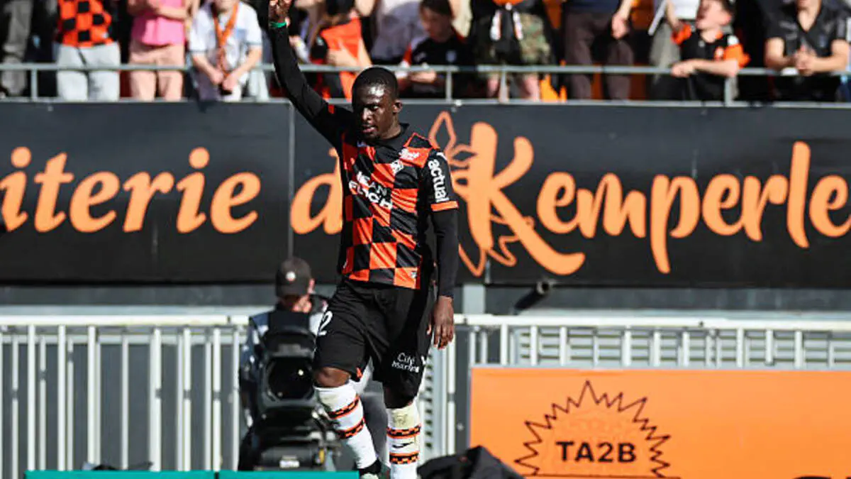 Lorient in race to renew contract of striker Bamba Dieng