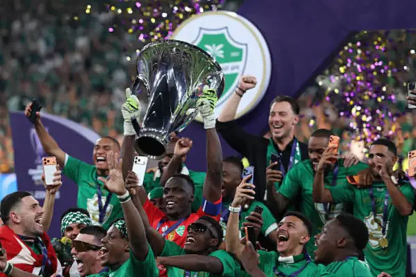 Édouard Mendy celebrates back-to-back AFC Champions League success with Al Ahli