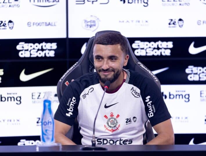 Zakaria Labyad makes Copa Libertadores debut with Corinthians