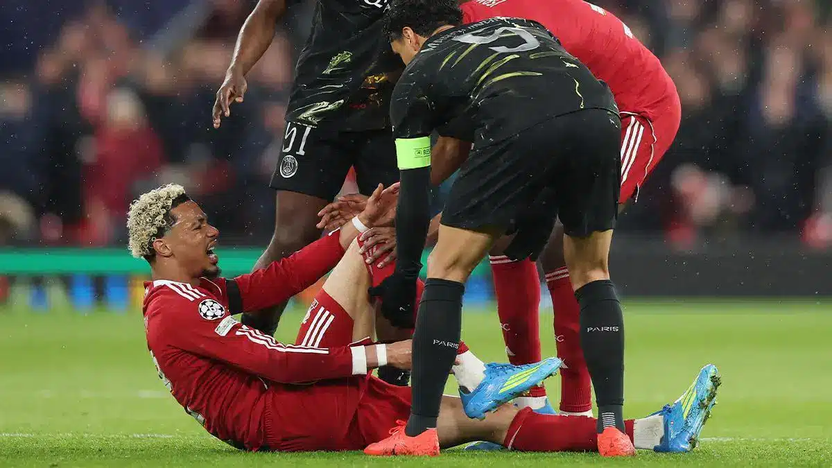 Hugo Ekitike suffers injury blow