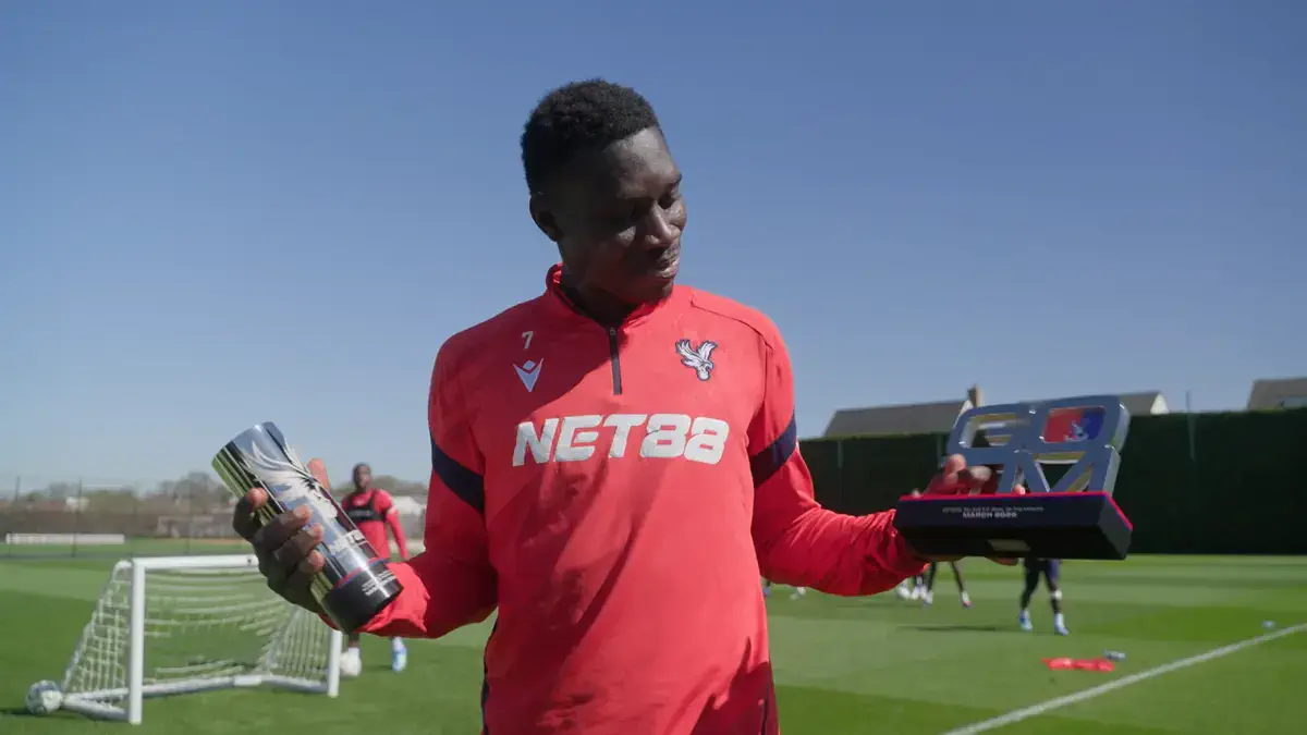 Ismaïla Sarr wins Player of the Month award