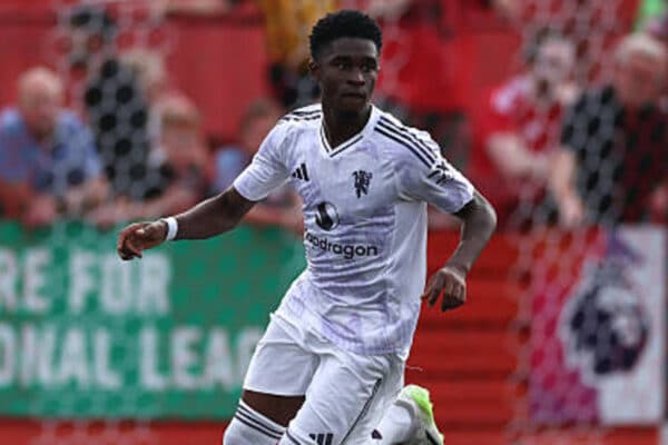 Jaydan Kamason pens new Manchester United deal until 2028