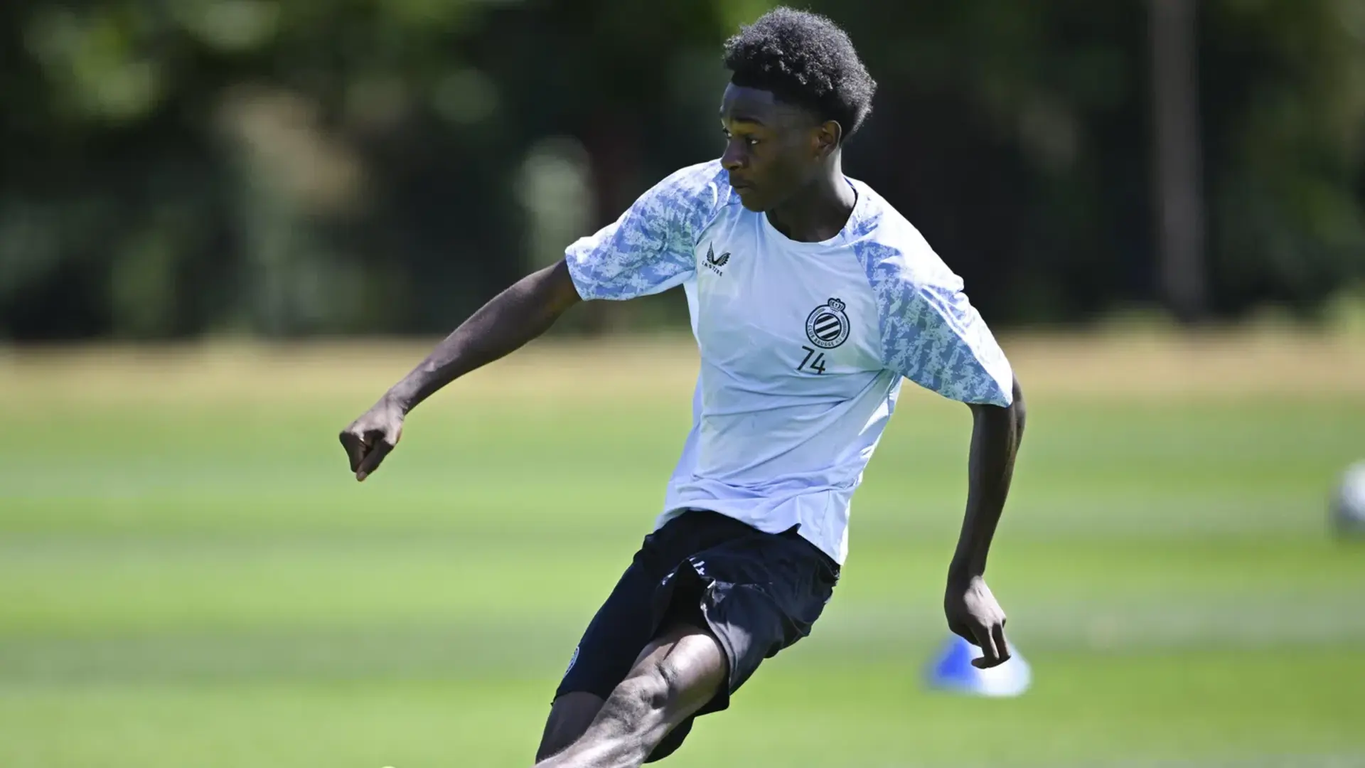 Barcelona push to sign Club Brugge starlet Jesse Bisiwu