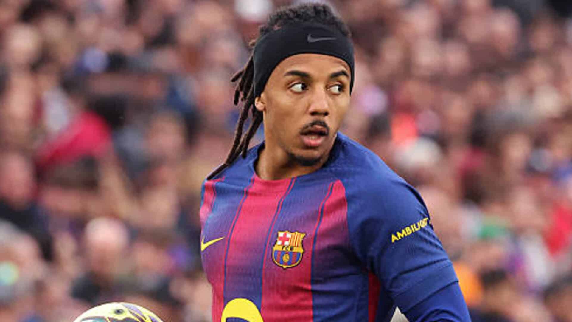 Barcelona open to Jules Kounde sale