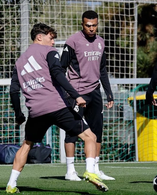 Kylian Mbappe returns to training