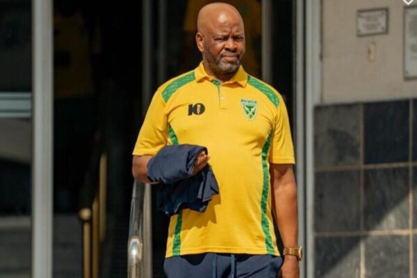 South Africa: Golden Arrows coach challenges defensive norms with Ayanda Jiyane praise