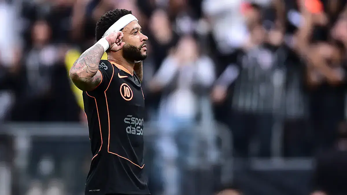 Memphis Depay escapes ban