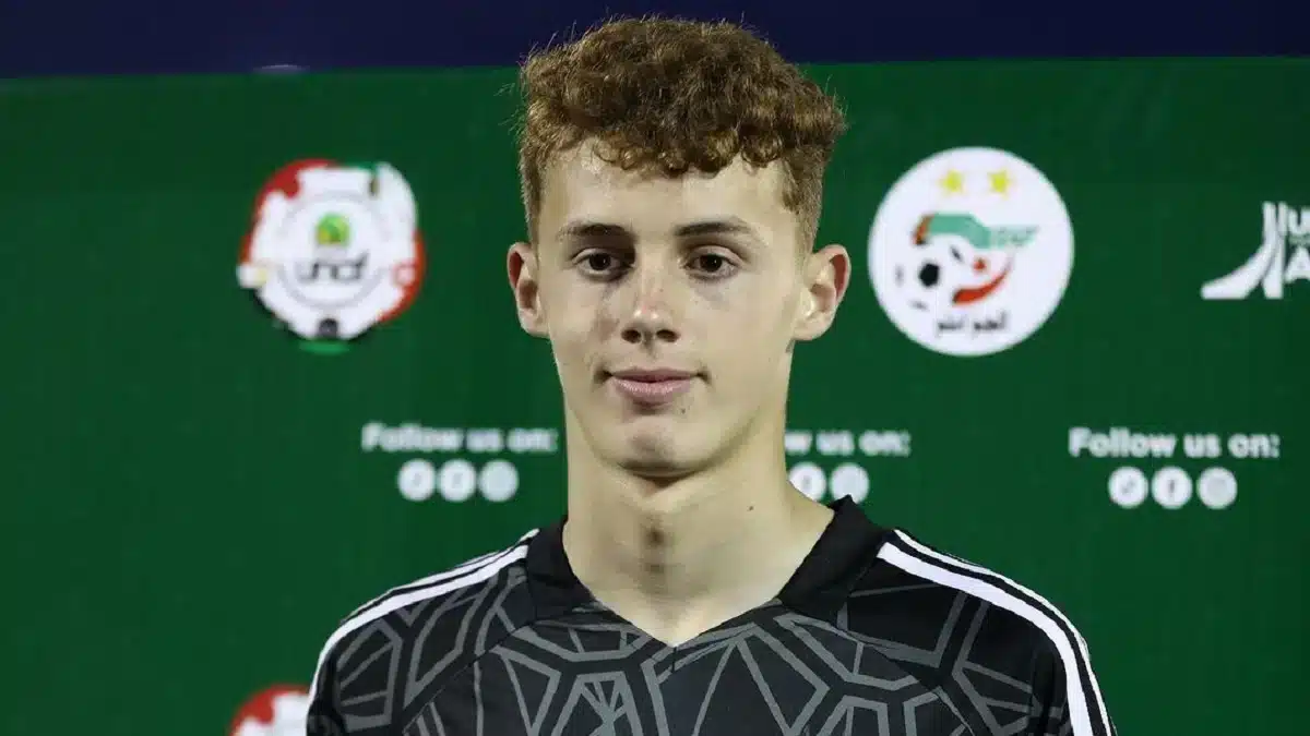 Mohammed El Koubi playing as goalkeeper for Paradou AC