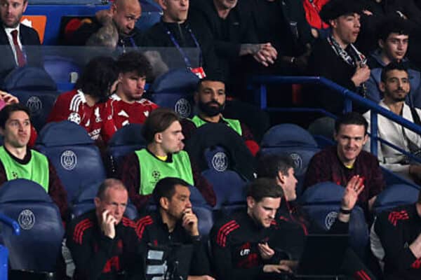 Steven Gerrard praises Mohamed Salah’s professionalism