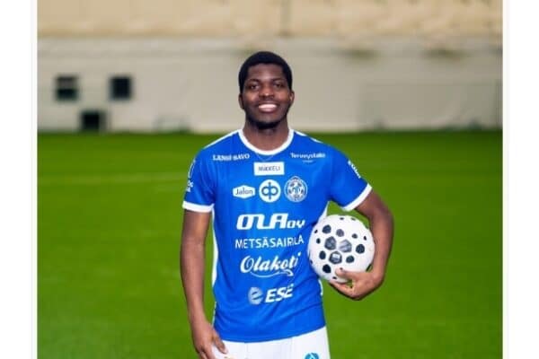 Serge Atakayi in new Mikkelin Palloilijat kit