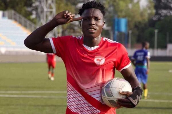ékou Oumar Maïga during a match for Binga FC