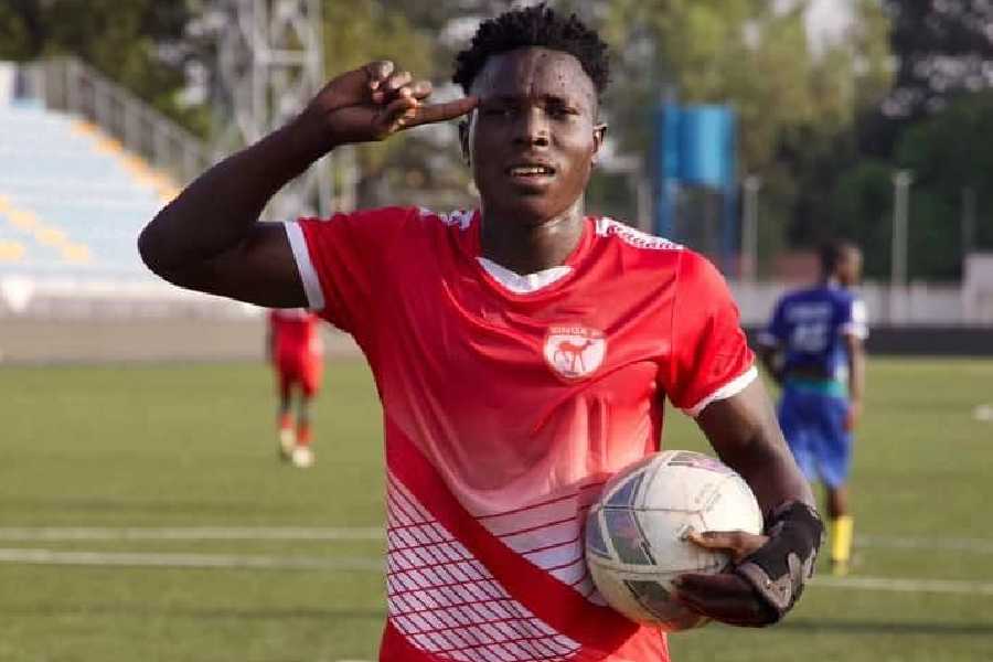 ékou Oumar Maïga during a match for Binga FC