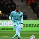 Simon Ngapandouetnbu eye Ligue 2 Goalkeeper of the Season