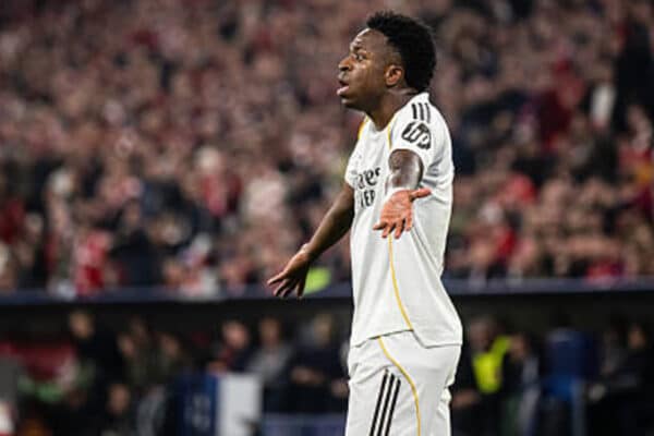 Real Madrid hold firm in Vinicius contract talks