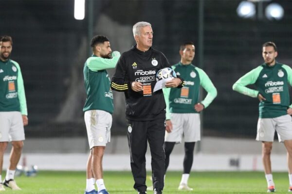 Vladimir Petkovic coaching Algeria national team