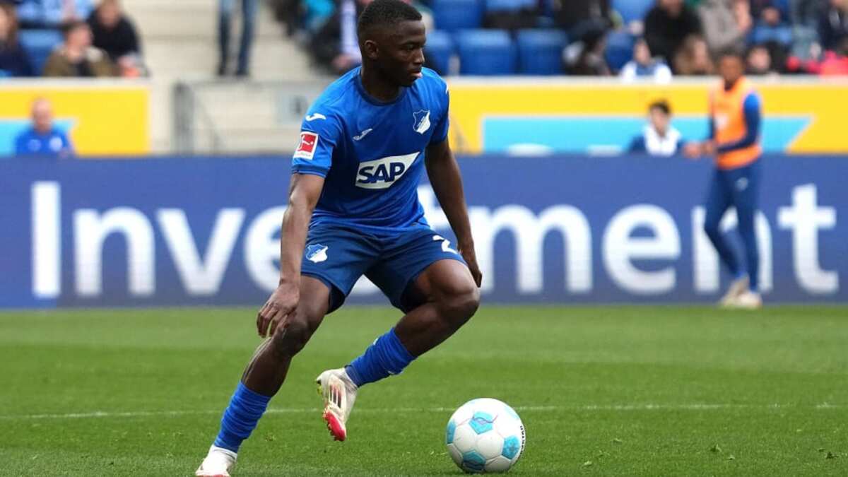 Bazoumana Touré dribbling for TSG Hoffenheim in Bundesliga match