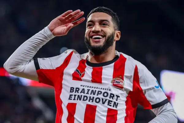 Ismaël Saïbari celebrates during PSV Eindhoven title-winning match