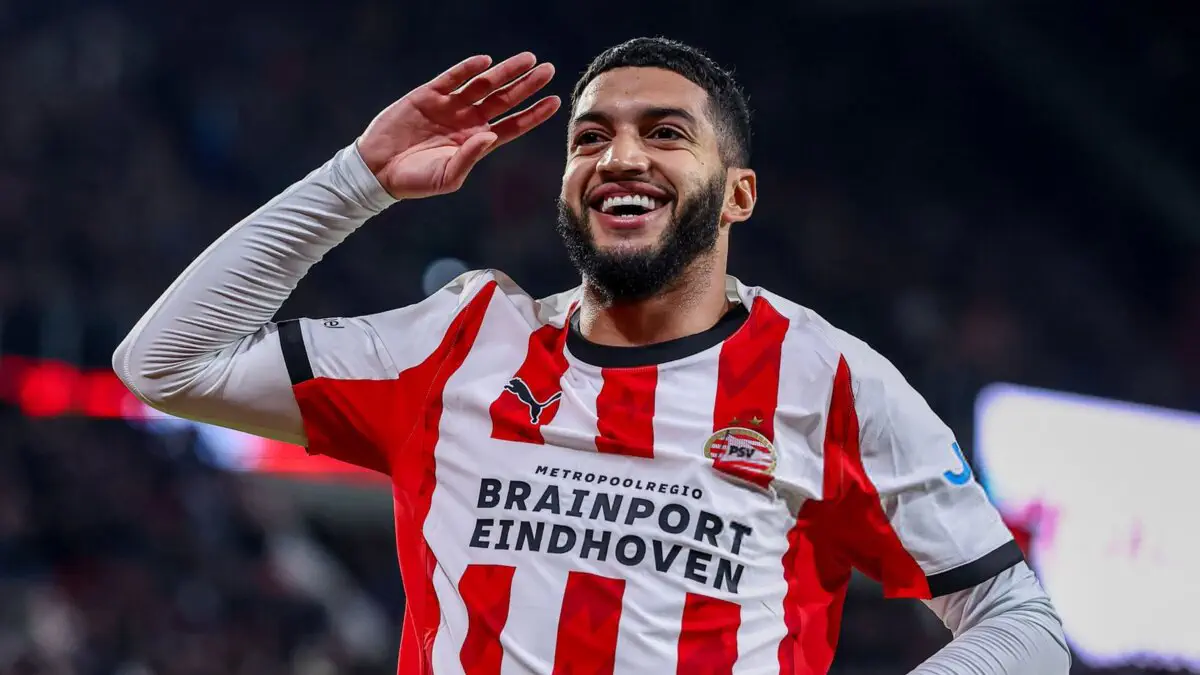 Ismaël Saïbari celebrates during PSV Eindhoven title-winning match