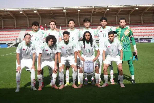 Algeria U17 players competing against Egypt U17 in Cairo
