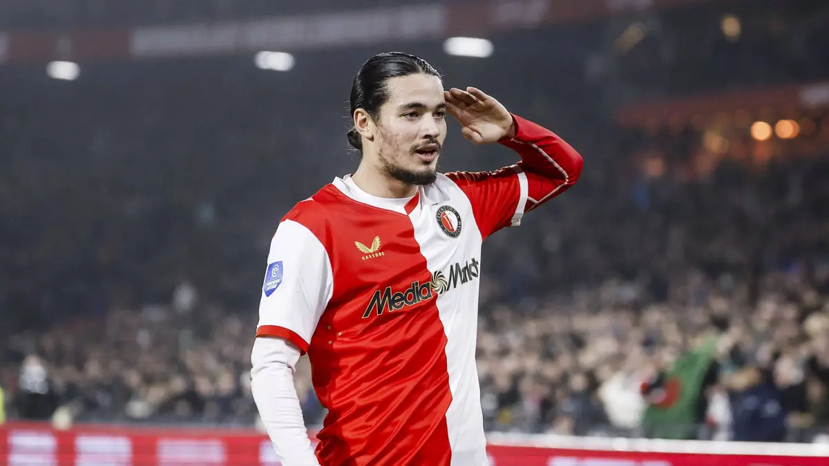 Anis Hadj Moussa training with Feyenoord squad during recovery