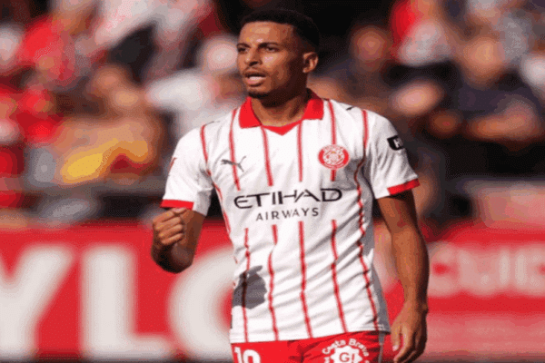 Azzedine Ounahi playing for Girona during a match