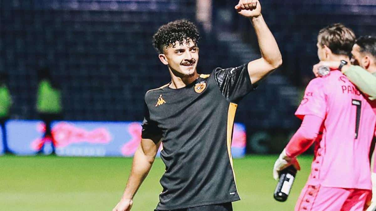 Bachir Belloumi playing for Hull City during a match