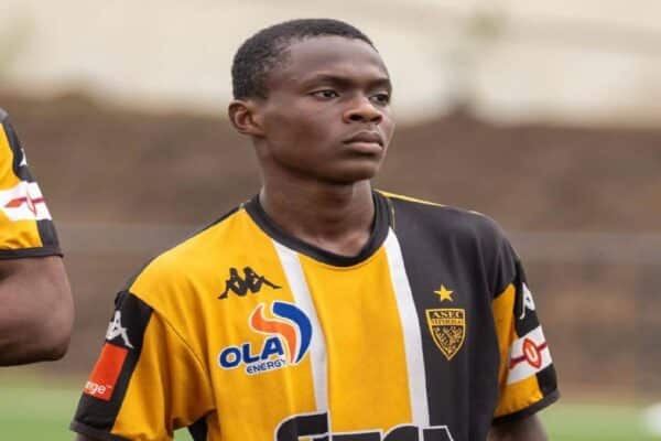 Bema Doumbia playing for ASEC Mimosas youth team