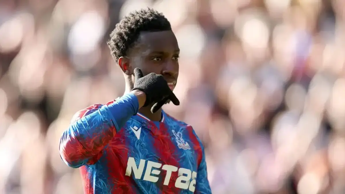 Eddie Nketiah playing in a Premier League match