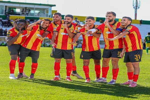 Espérance de Tunis players celebrating during a Ligue 1 match